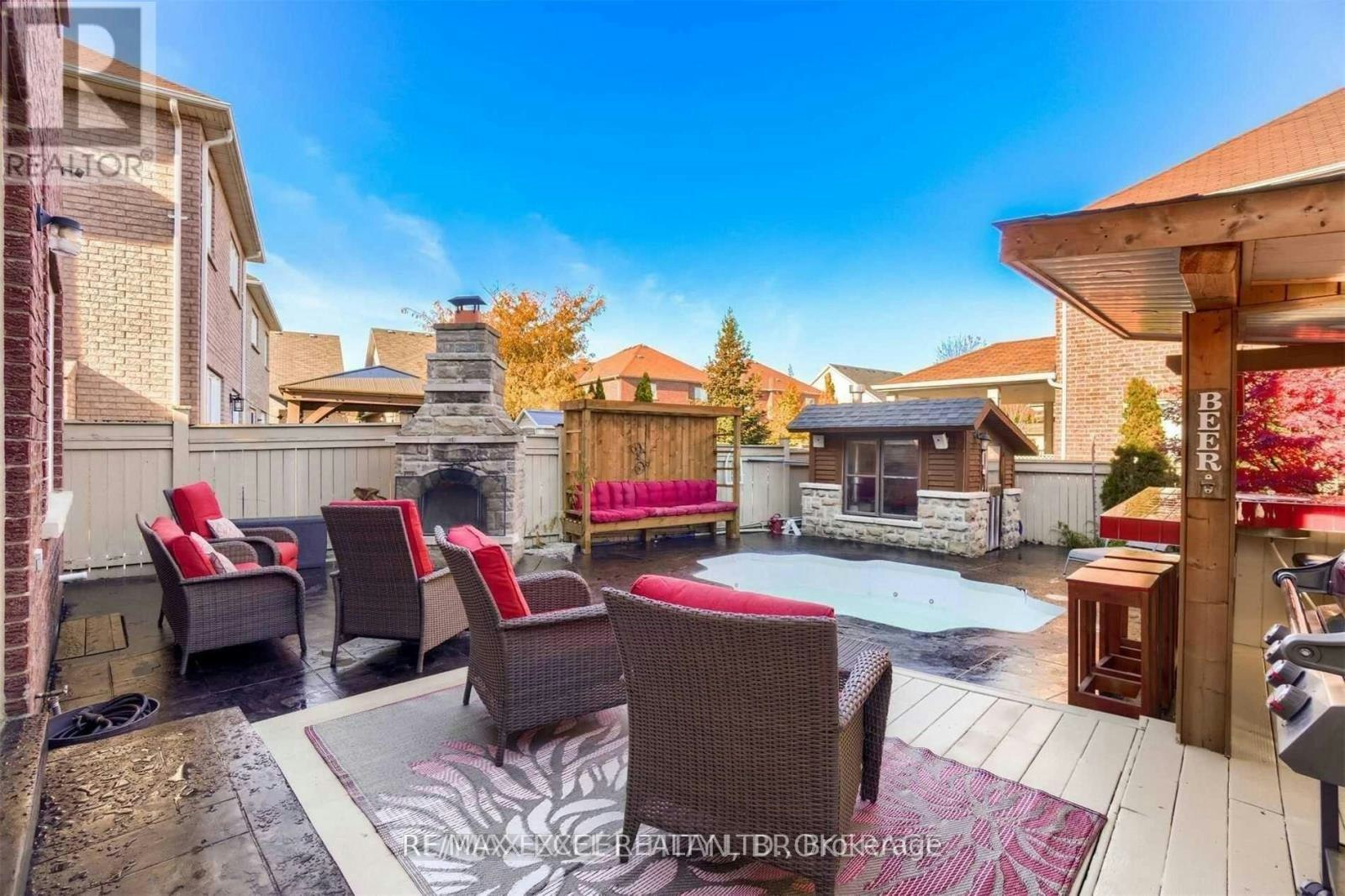 10 Pondmede Crescent, Whitchurch-Stouffville, ON, L4A 0E2