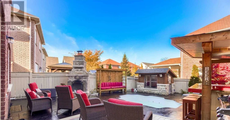 10 Pondmede Crescent, Whitchurch-Stouffville, ON, L4A 0E2