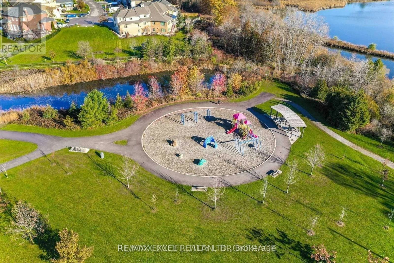 10 Pondmede Crescent, Whitchurch-Stouffville, ON, L4A 0E2 - 26