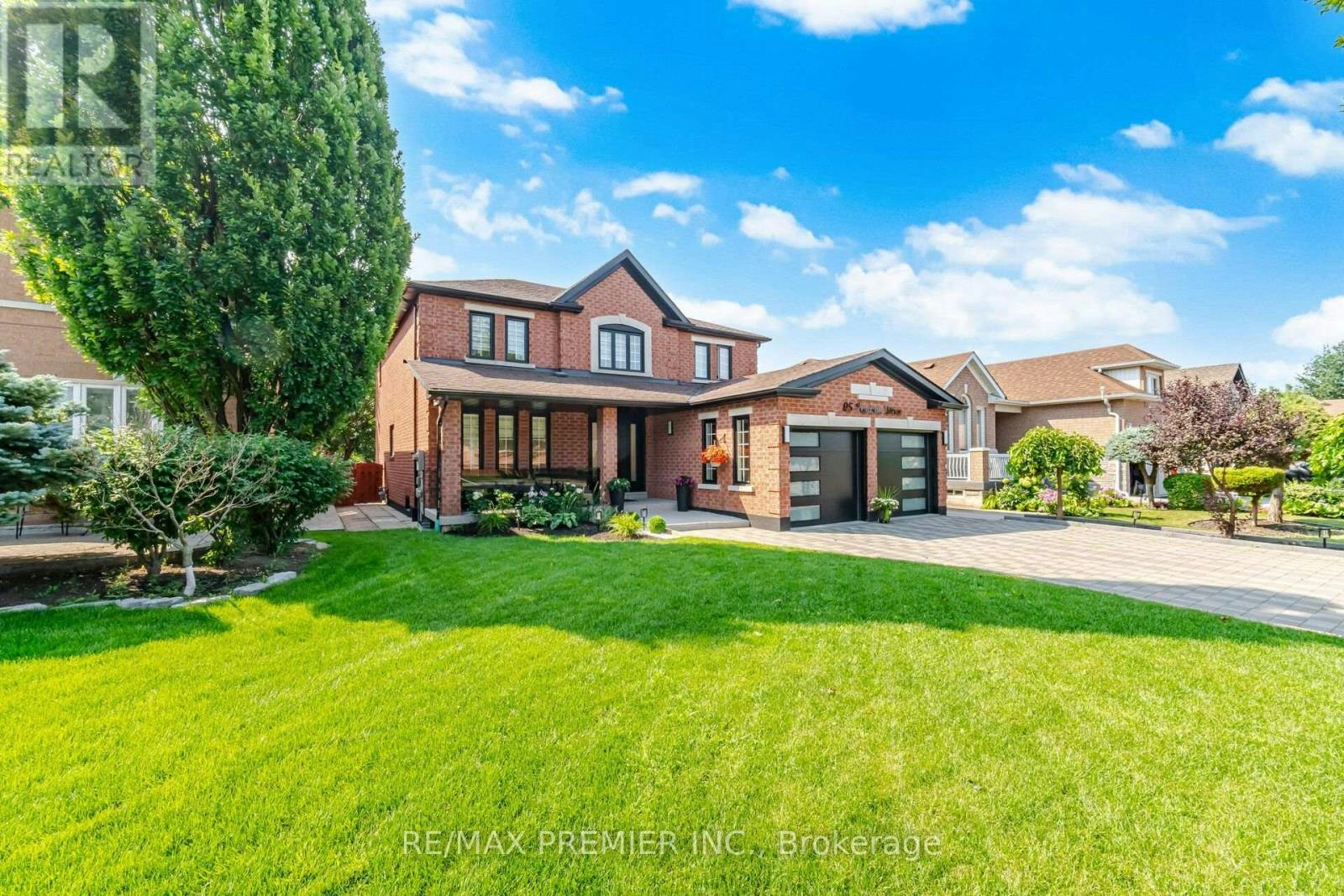 95 Hudson Drive, Vaughan, ON, L6A 1X4