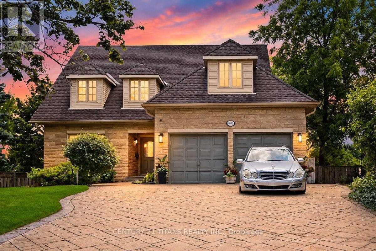 1692 Baymill Court, Mississauga, ON, L5M 4M5