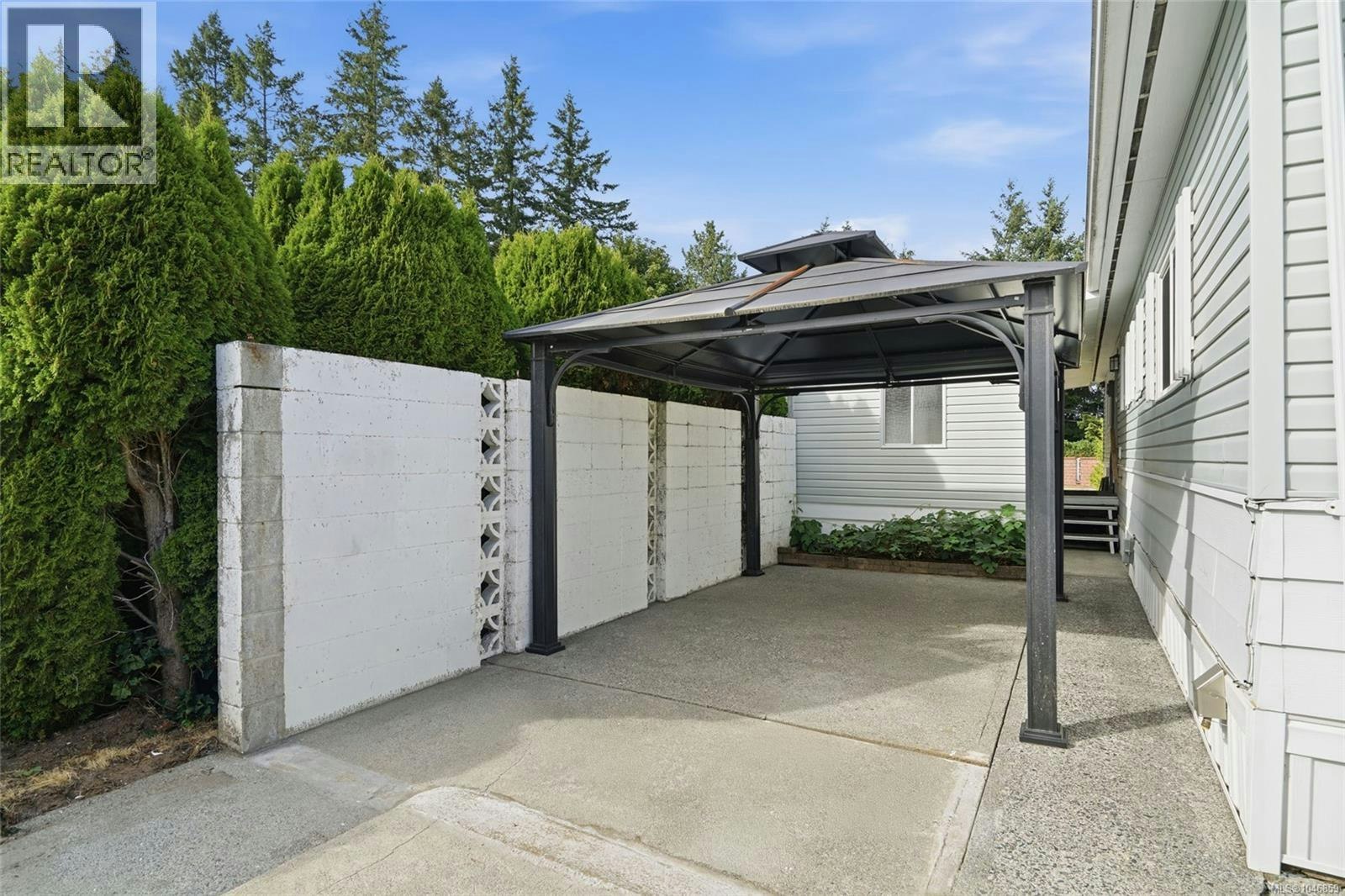 4-6325 Metral Drive - 4