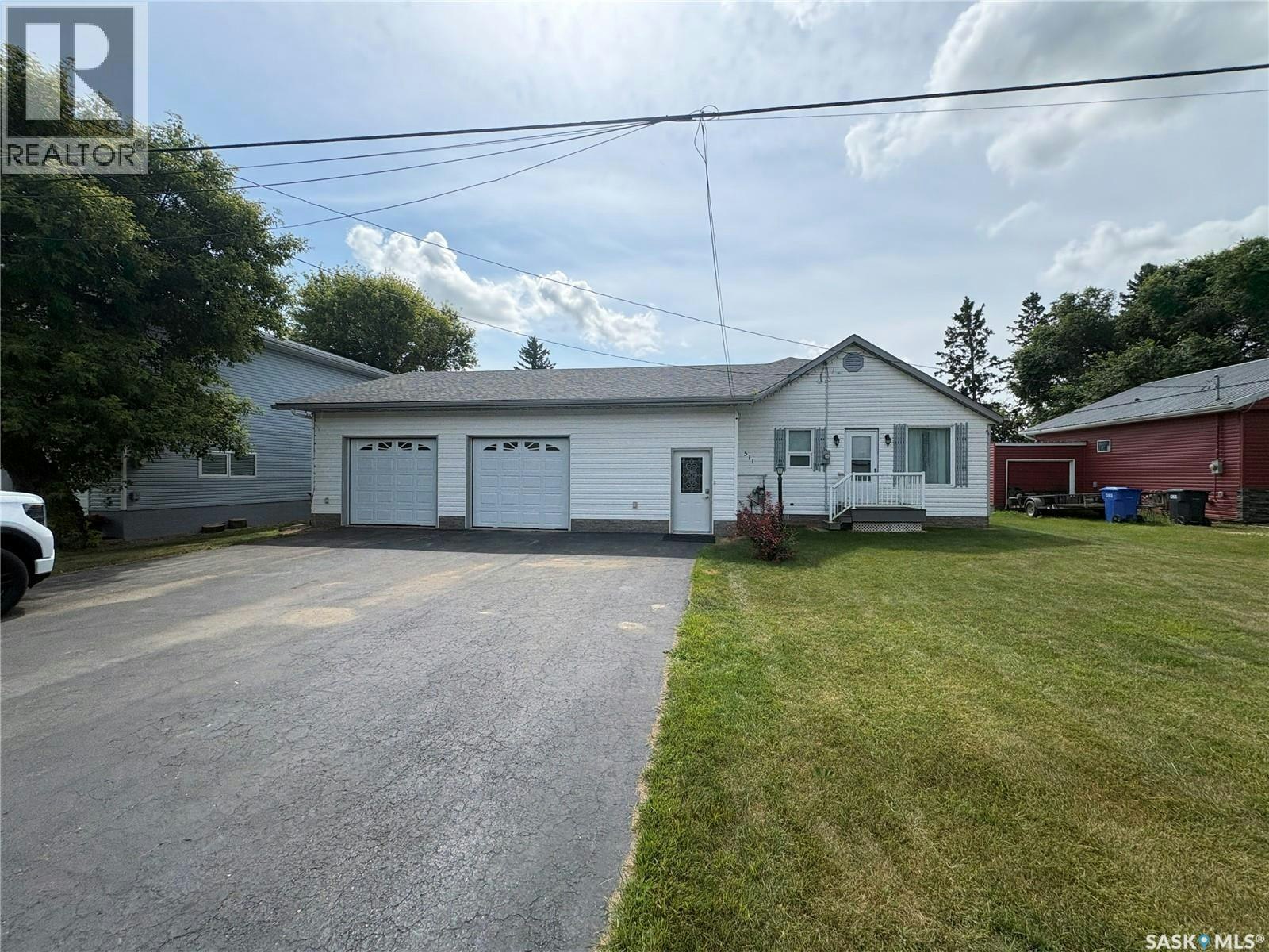 511 Road Avenue E, Langenburg, SK, S0A 2A0