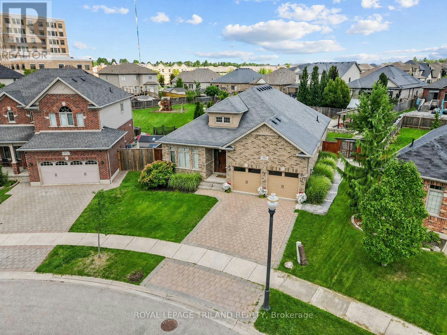 3194 Pincombe Drive, London, ON, N6L 0B4