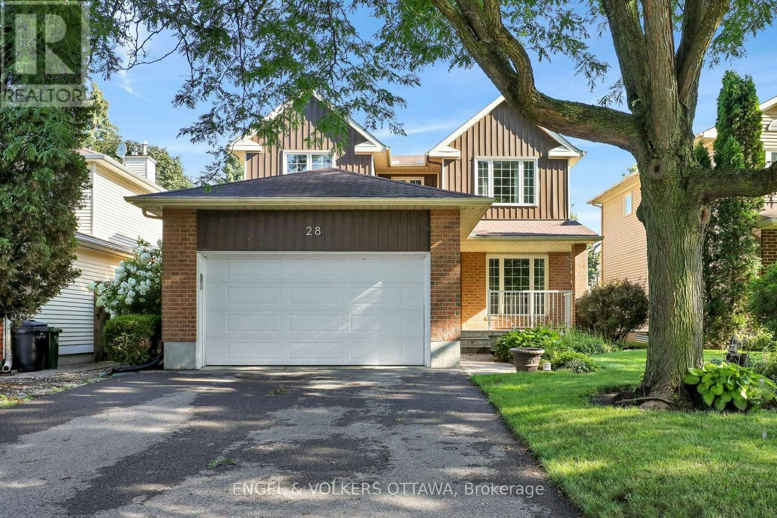 28 Weybridge Drive, Ottawa, ON, K2J 2Z7