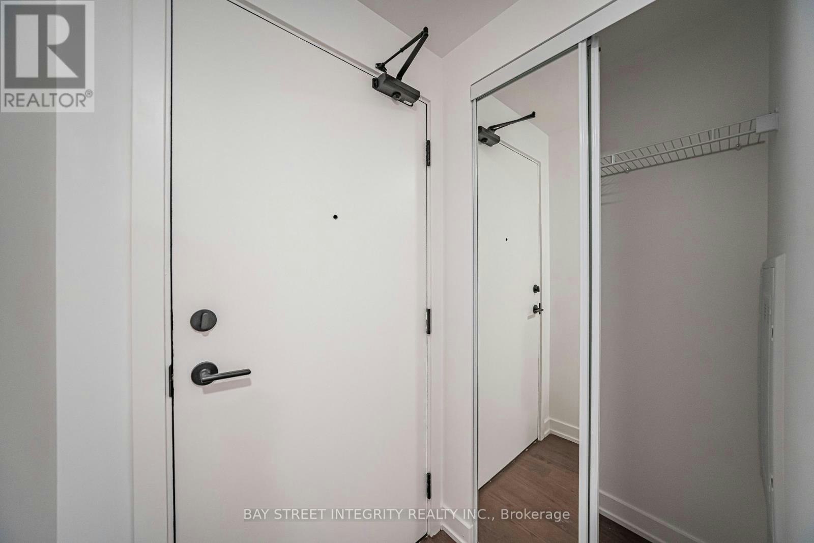 702-91 Montclair Avenue, Toronto, ON, M5P 0B1 - 4