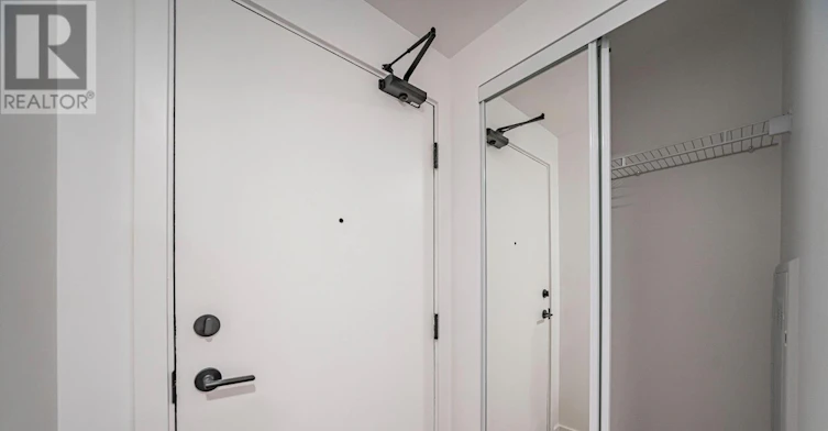 702-91 Montclair Avenue, Toronto, ON, M5P 0B1 - 4