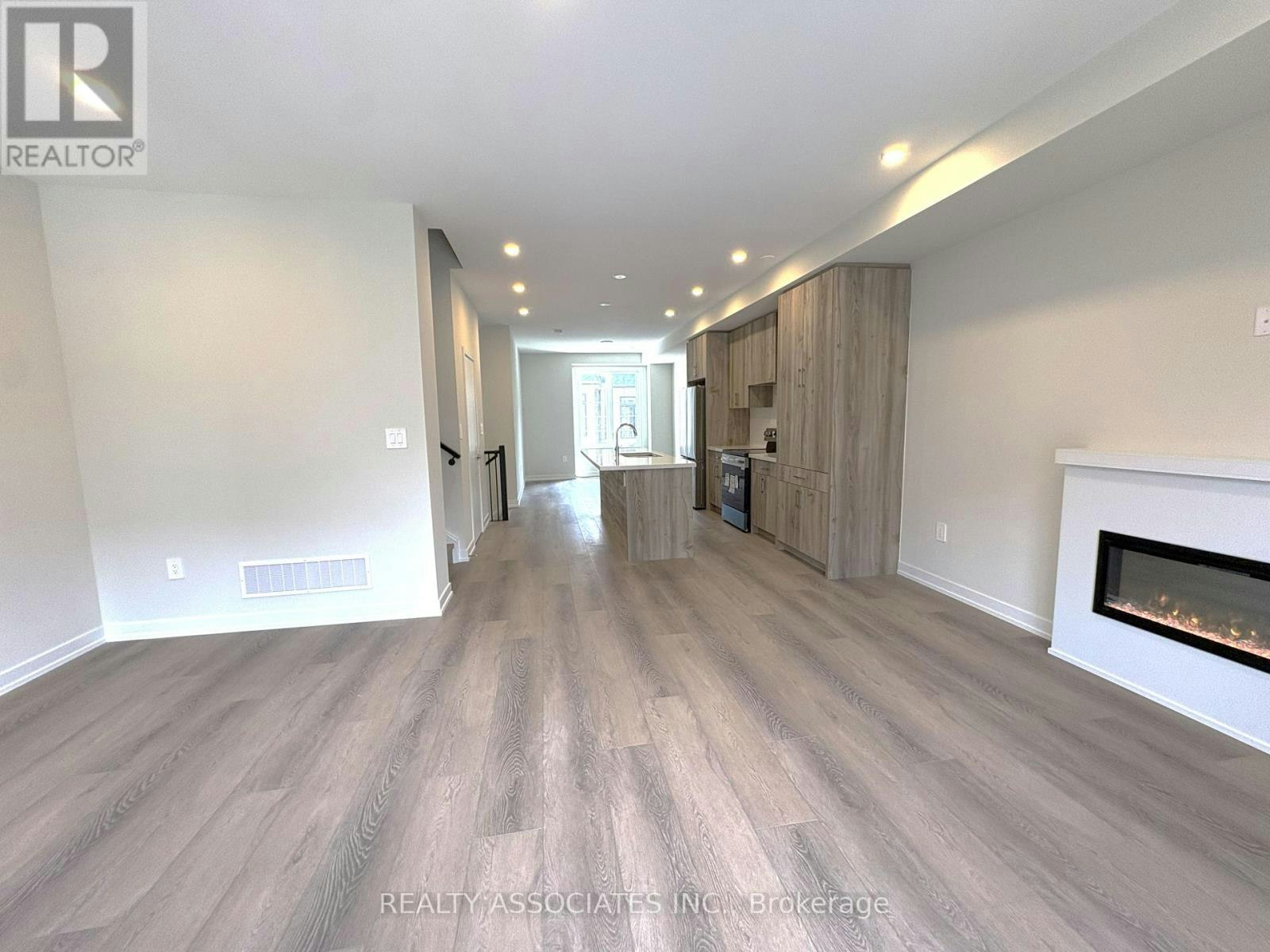 21 Agnes Lane, Richmond Hill, ON, L4B 0J4