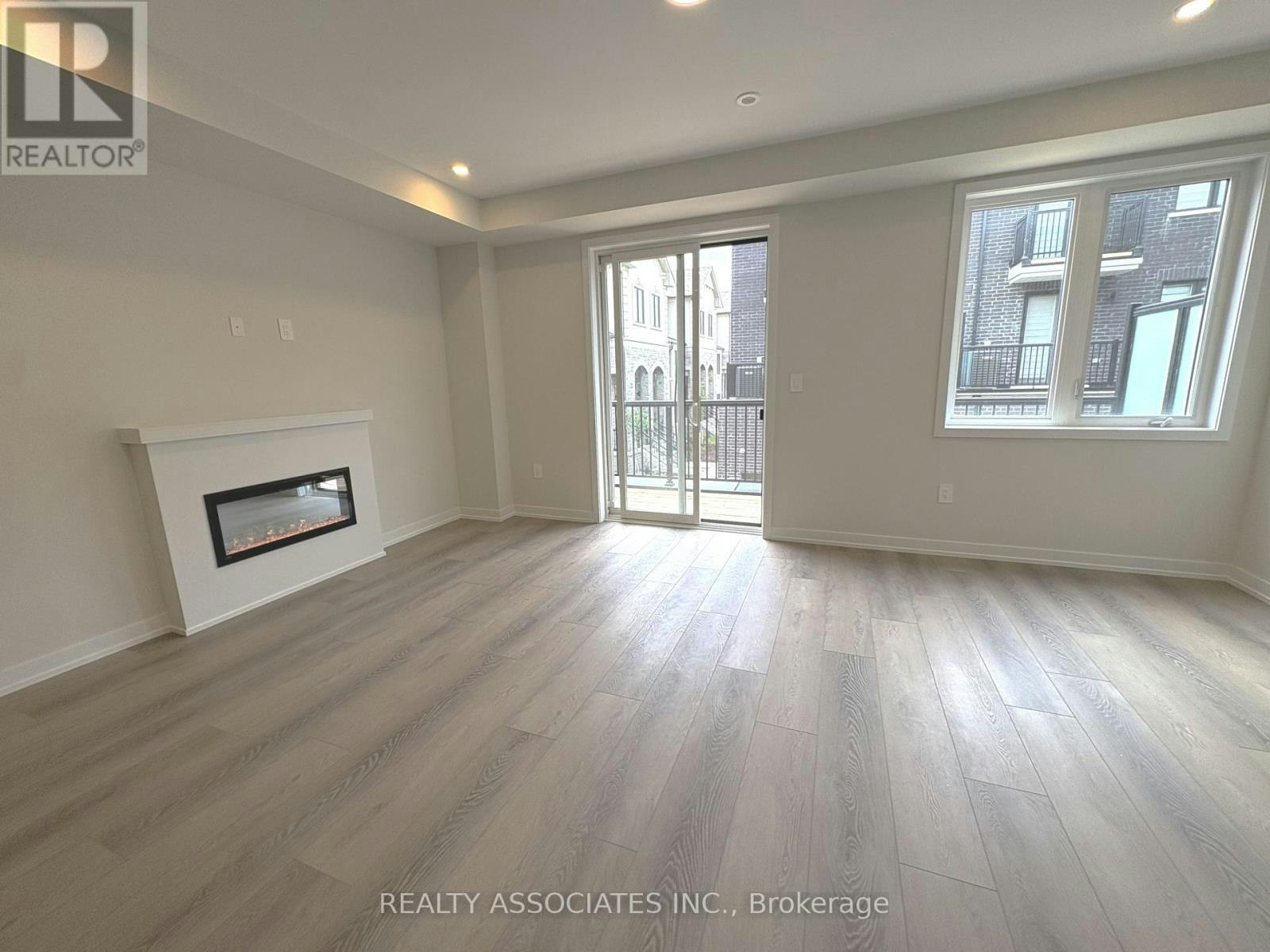 21 Agnes Lane, Richmond Hill, ON, L4B 0J4 - 2