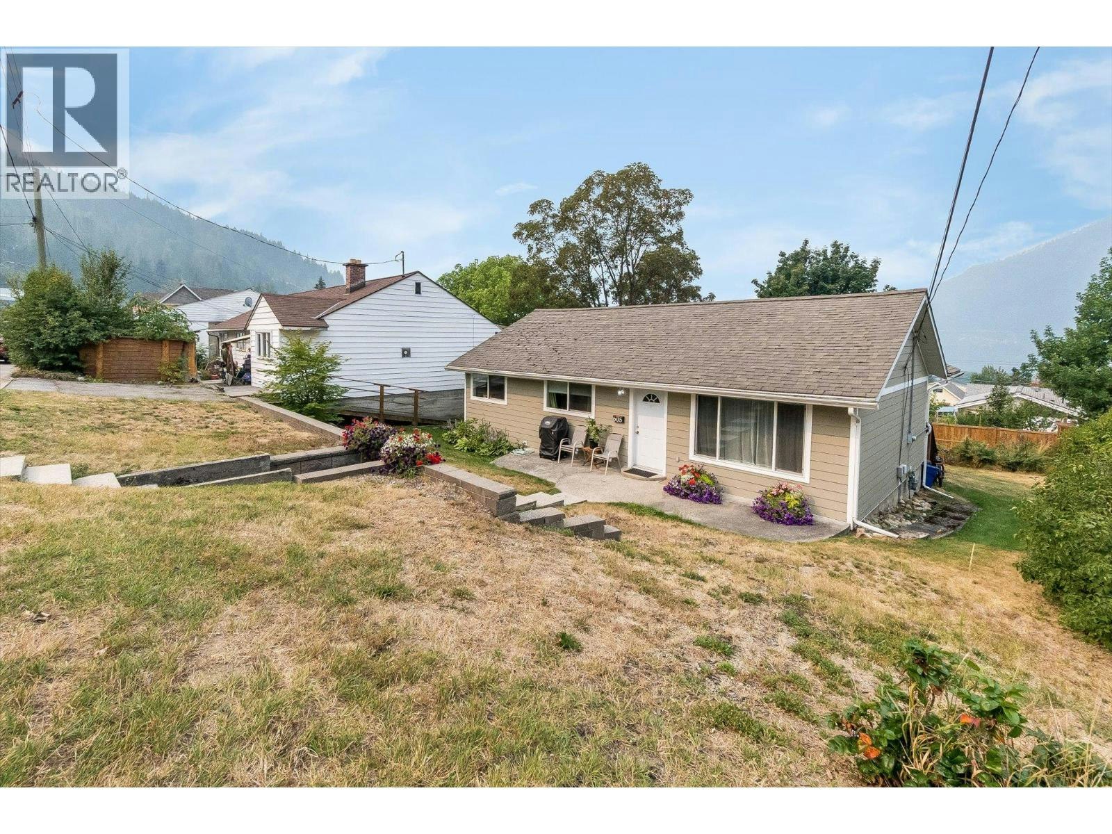 605 Seventh Street, Nelson, BC, V1L 2Z8