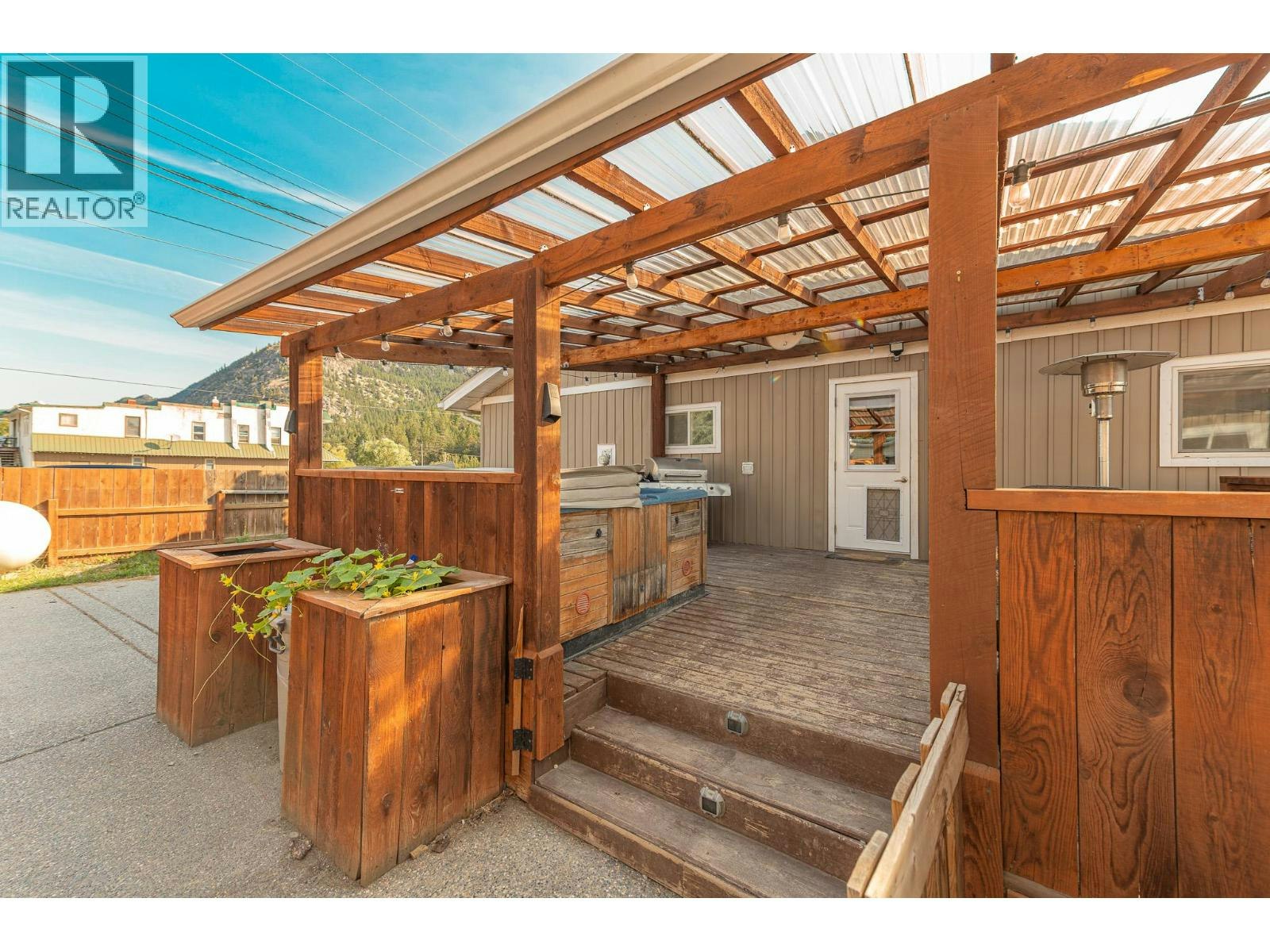 8909 Grainger Road, Canal Flats, BC, V0B 1B0