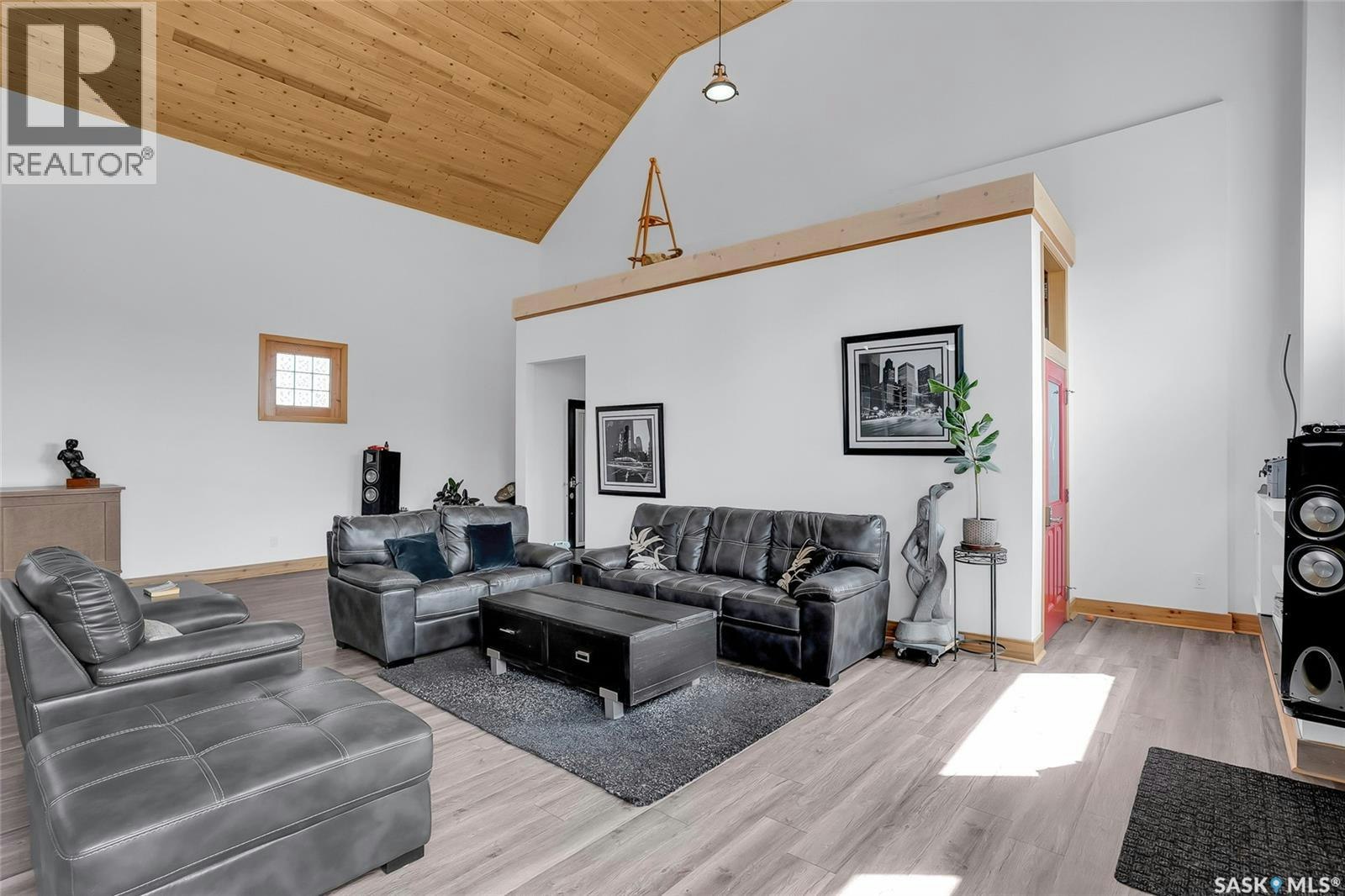 310 F Avenue S, Saskatoon, SK, S7M 1T2