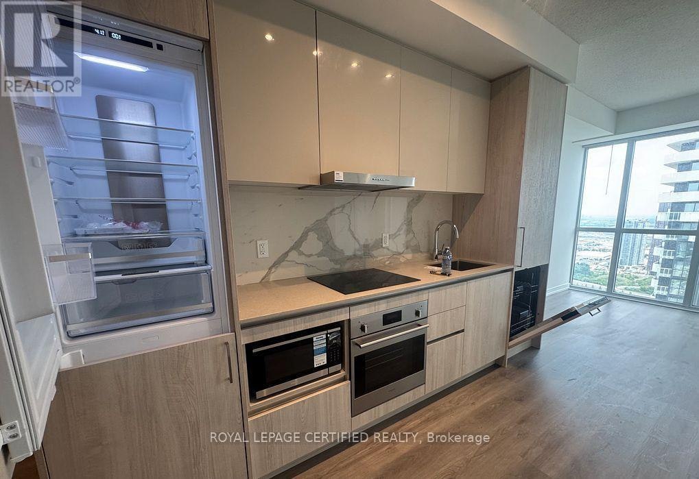 5515-225 Commerce Street, Vaughan, ON, L4K 0R1 - 2