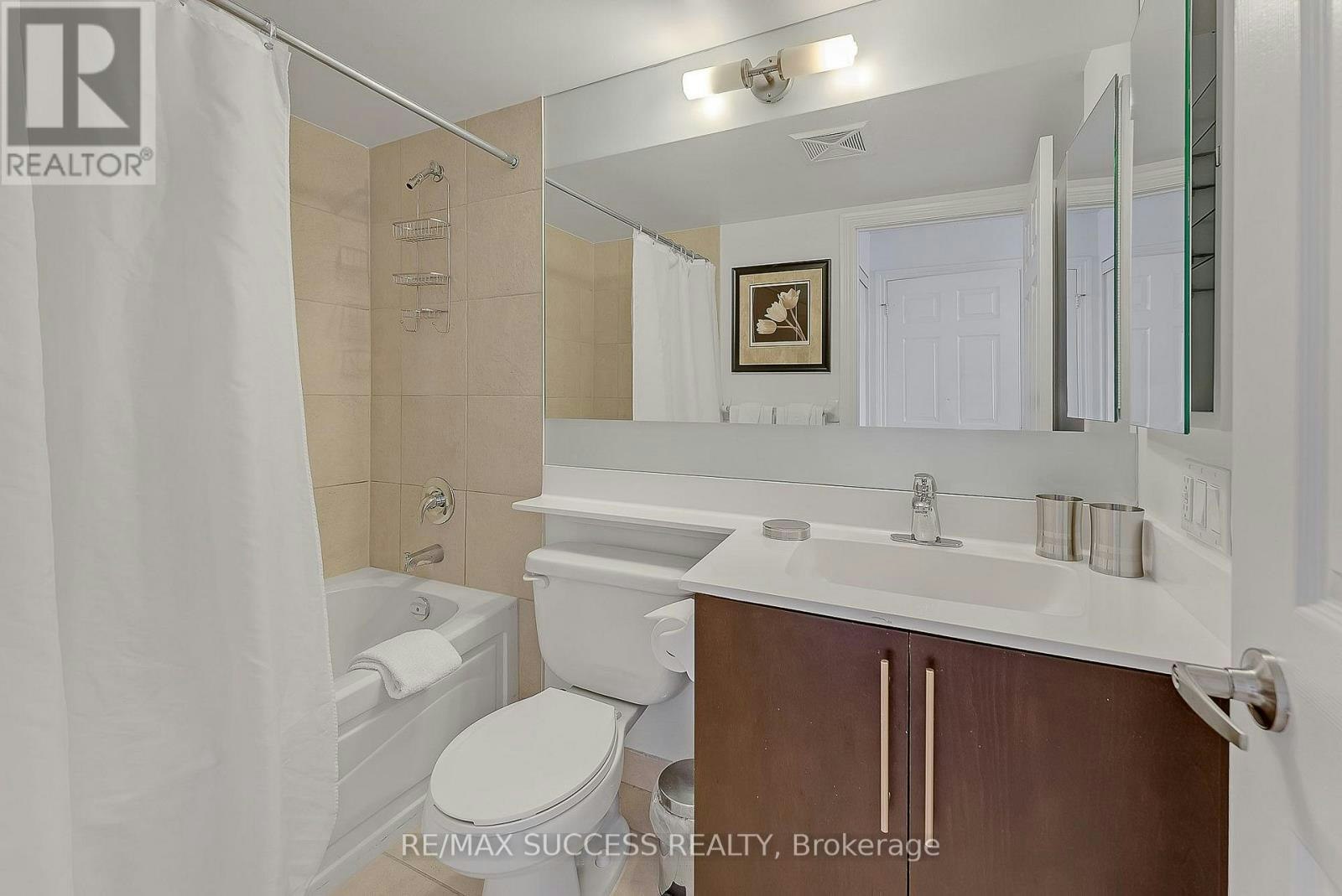 203-310 Burnhamthorpe Road W, Mississauga, ON, L5B 4P9 - 6