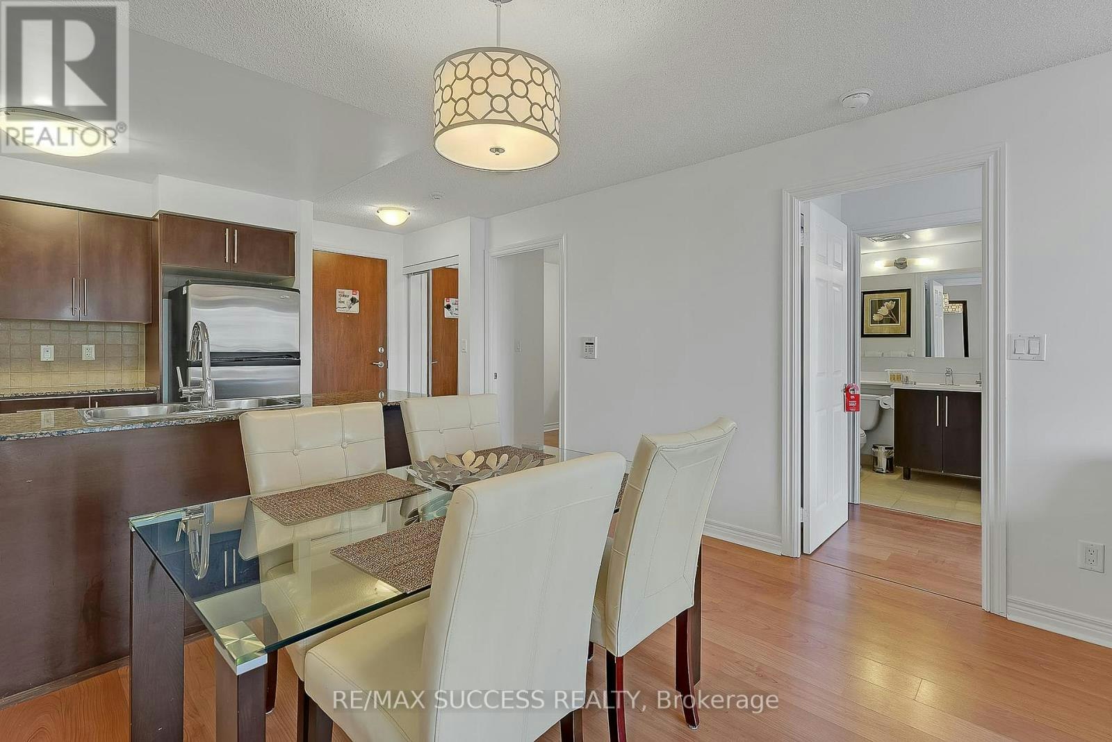 203-310 Burnhamthorpe Road W, Mississauga, ON, L5B 4P9 - 16