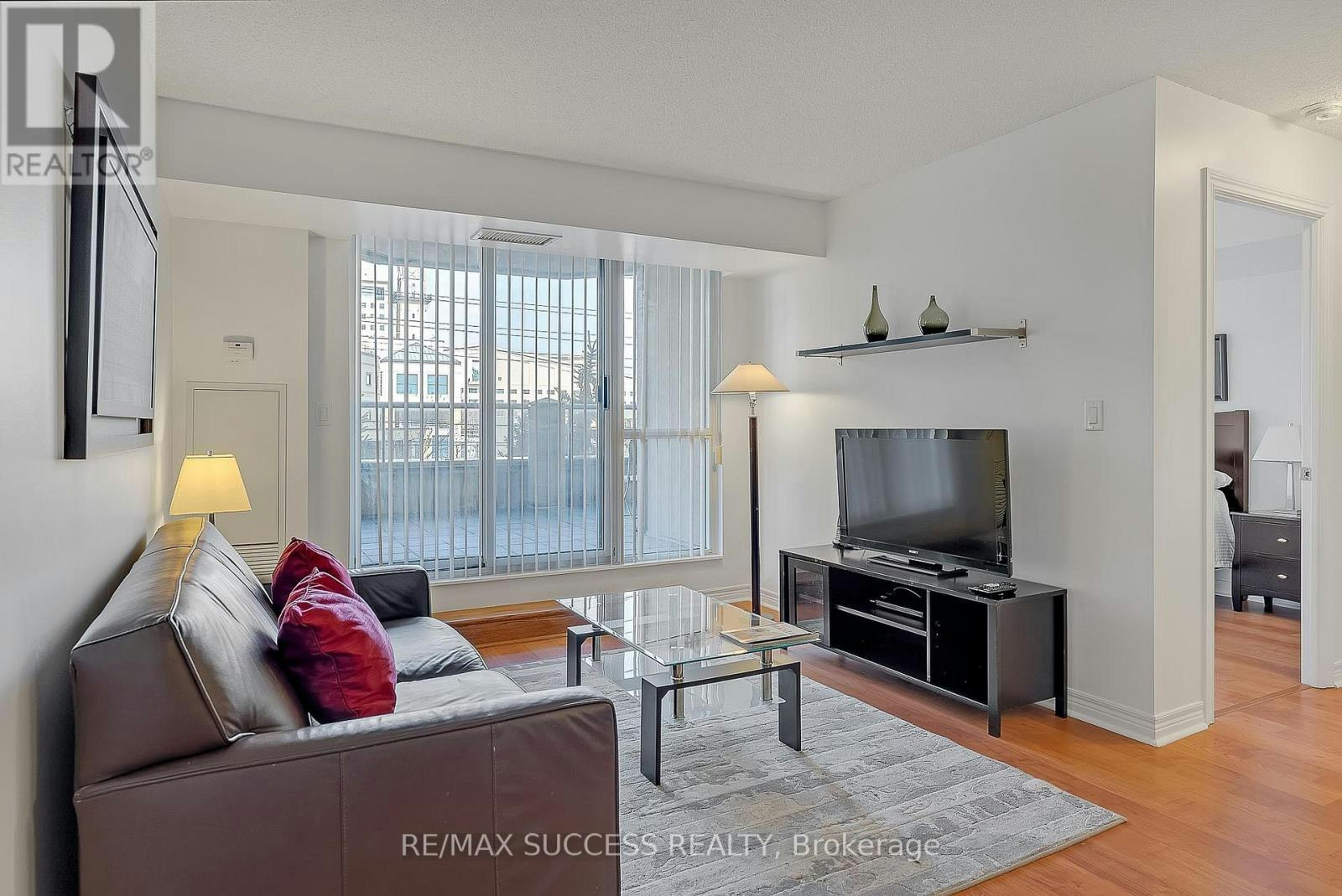 203-310 Burnhamthorpe Road W, Mississauga, ON, L5B 4P9 - 14