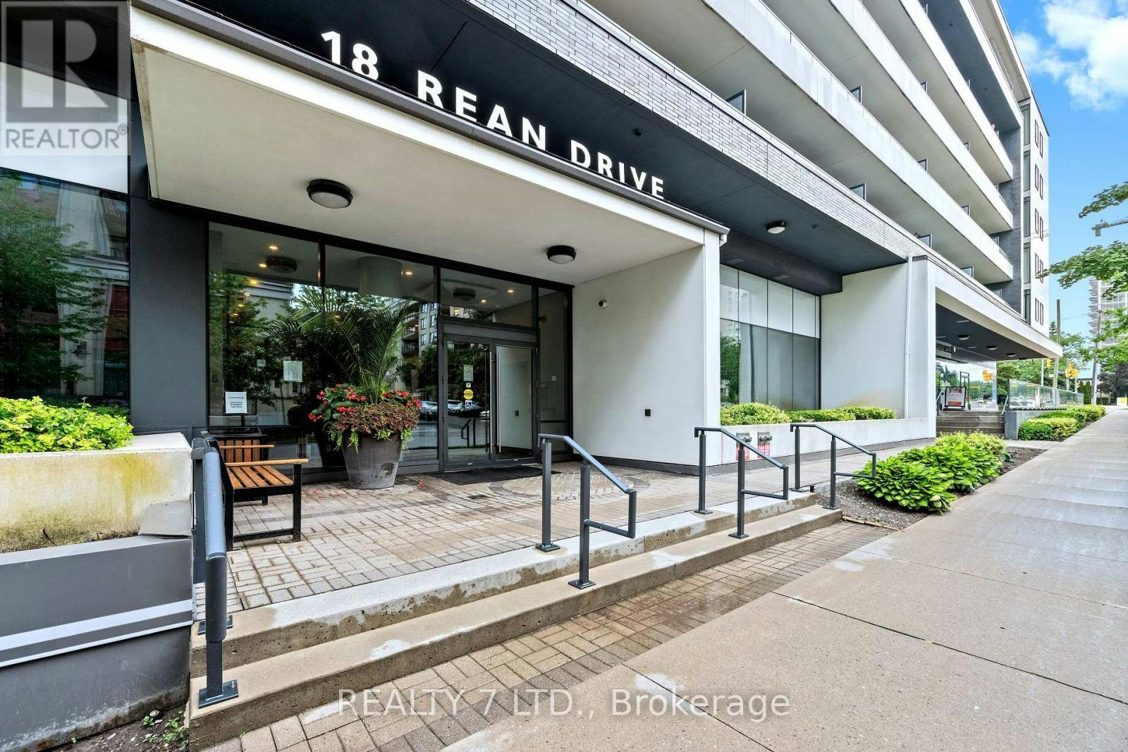 624-18 Rean Drive, Toronto, ON, M2K 0C7 - 4
