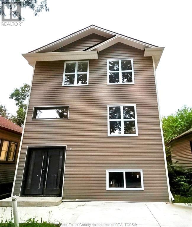 411 Clinton Street, Windsor, ON, N8X 1A7