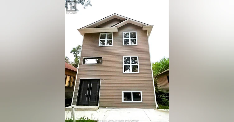 411 Clinton Street, Windsor, ON, N8X 1A7