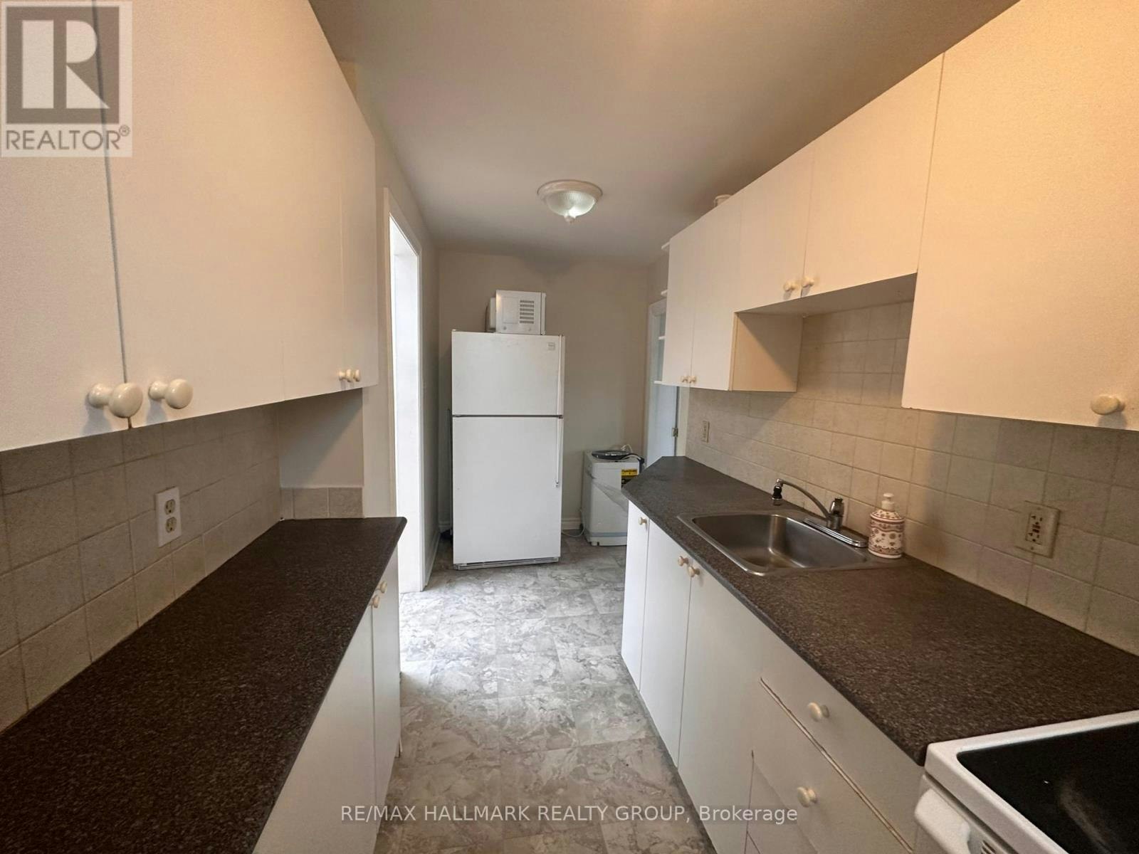 2-94 Fairmont Avenue, Ottawa, ON, K1Y 1X5 - 4