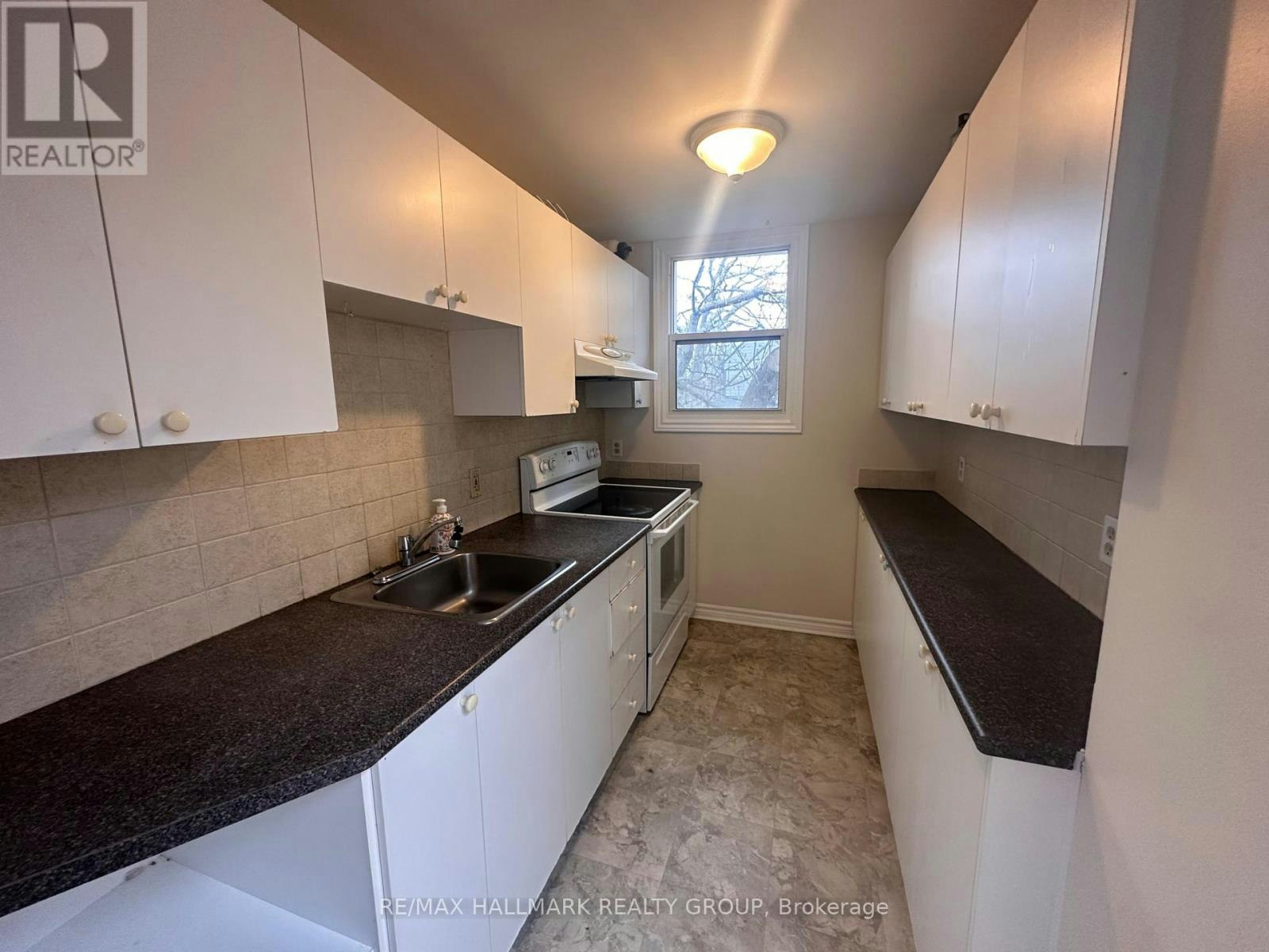 2-94 Fairmont Avenue, Ottawa, ON, K1Y 1X5 - 3