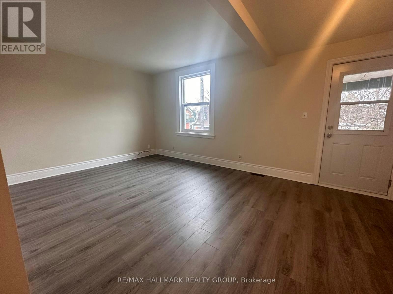 2-94 Fairmont Avenue, Ottawa, ON, K1Y 1X5 - 11