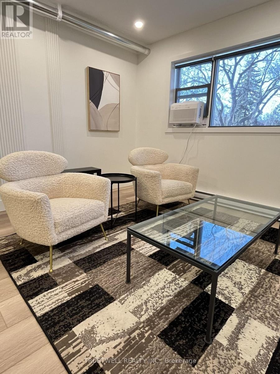 B-909 Millwood Road, Toronto, ON, M4G 1X2 - 10