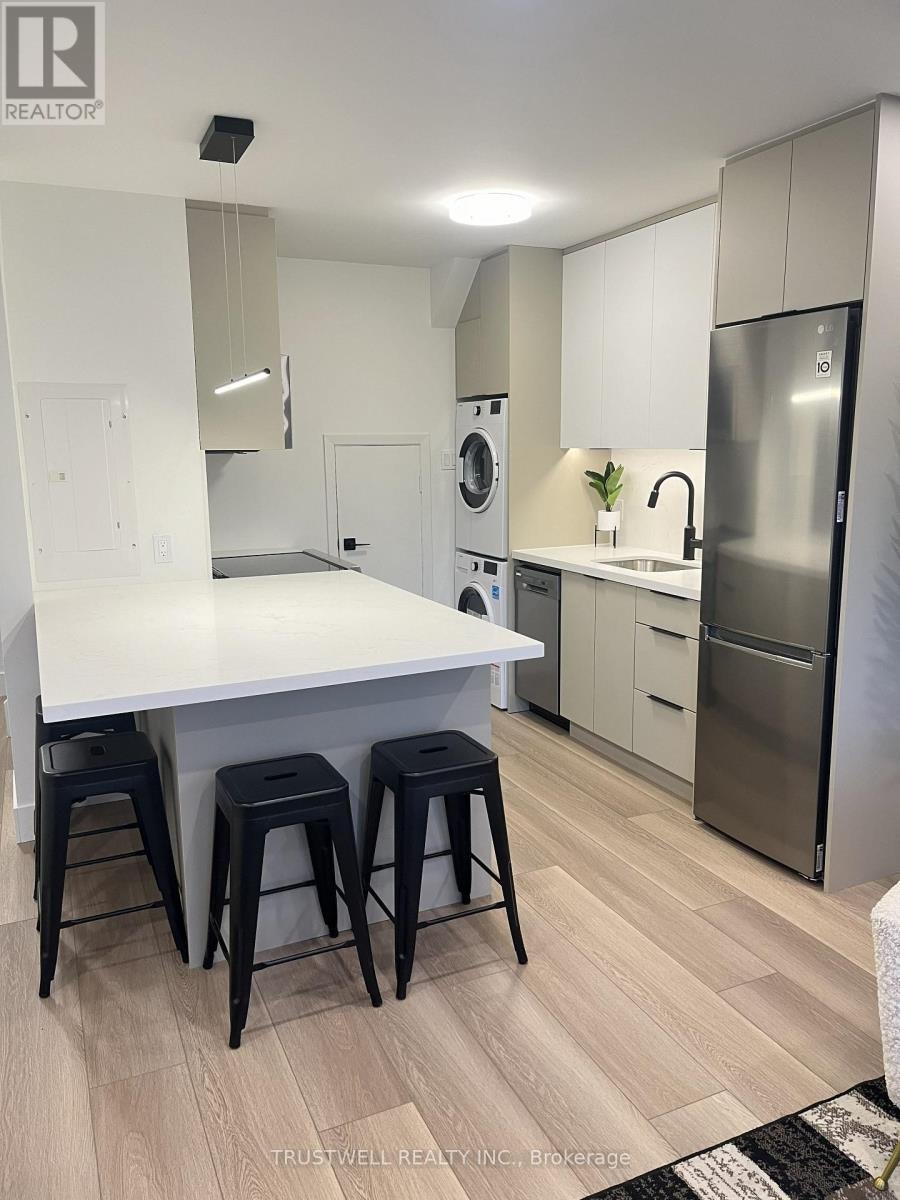 B-909 Millwood Road, Toronto, ON, M4G 1X2