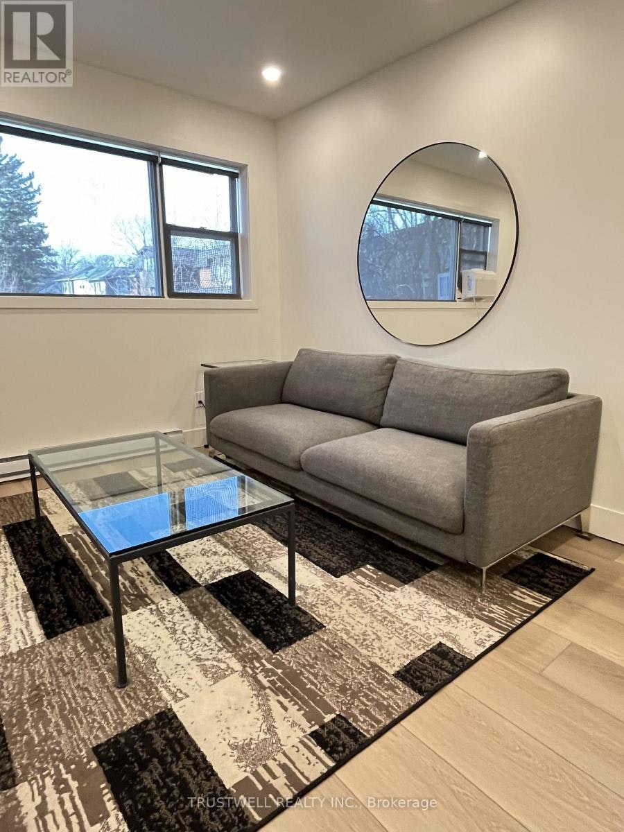 B-909 Millwood Road, Toronto, ON, M4G 1X2 - 9