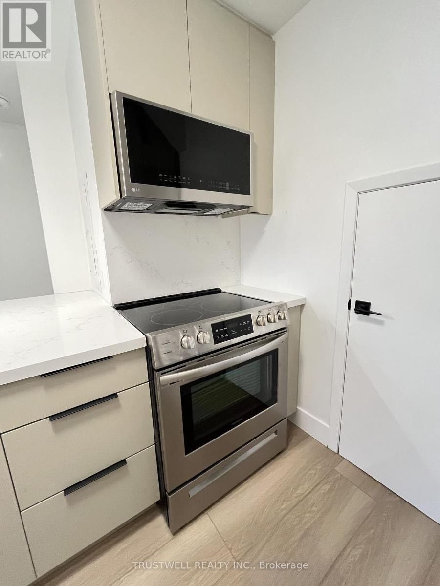B-909 Millwood Road, Toronto, ON, M4G 1X2 - 7