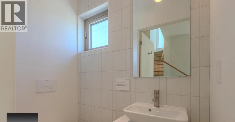 1-2915 EAST 5th Avenue, Vancouver, BC, V5M 1N6 - 13