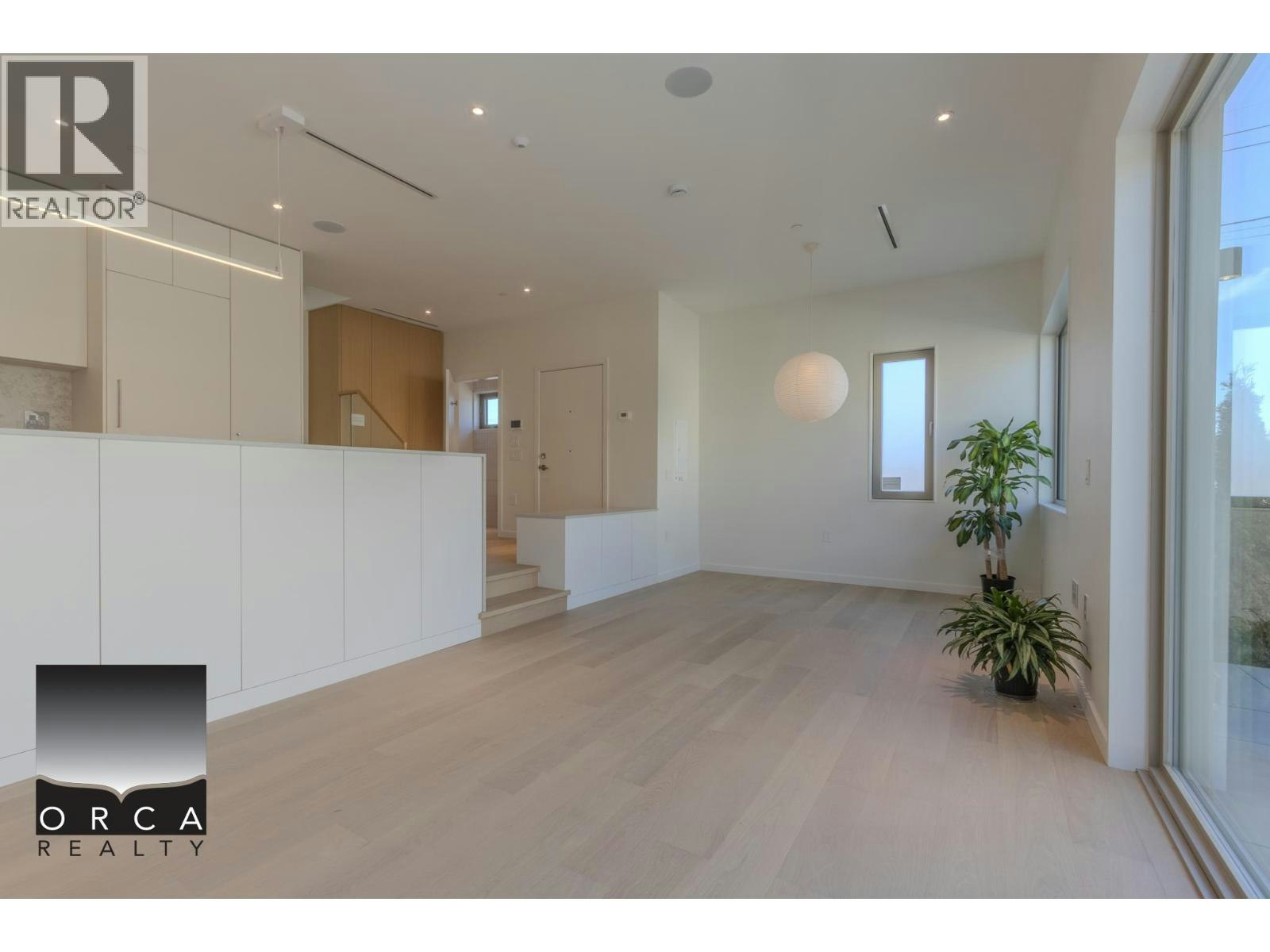 1-2915 EAST 5th Avenue, Vancouver, BC, V5M 1N6 - 4