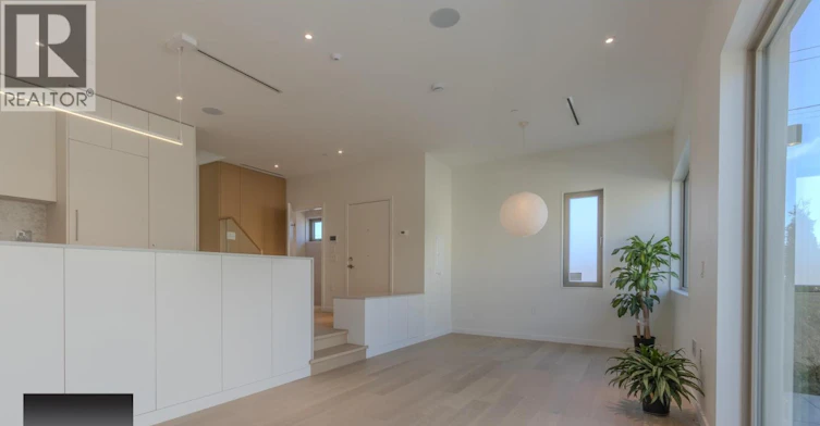 1-2915 EAST 5th Avenue, Vancouver, BC, V5M 1N6 - 4