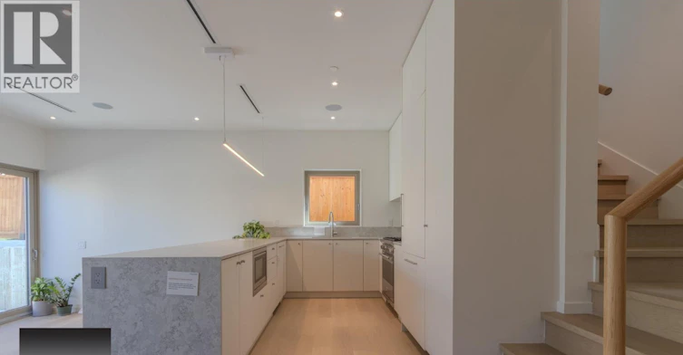 1-2915 EAST 5th Avenue, Vancouver, BC, V5M 1N6 - 5