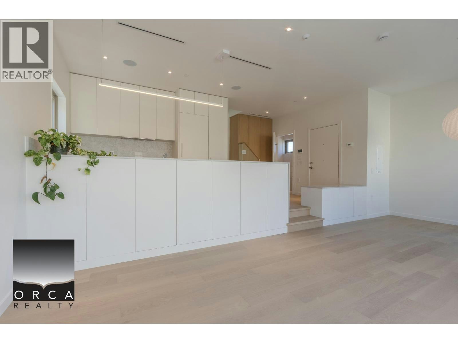 1-2915 EAST 5th Avenue, Vancouver, BC, V5M 1N6 - 8