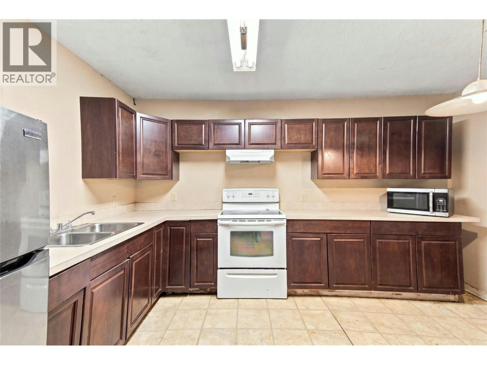 19-1697 Greenfield Avenue, Kamloops, BC, V2B 4N5 - 7