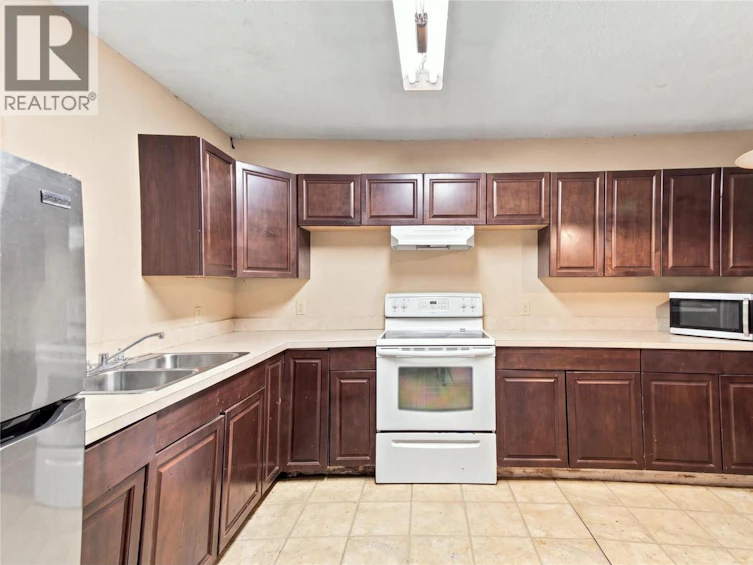 19-1697 Greenfield Avenue, Kamloops, BC, V2B 4N5 - 7