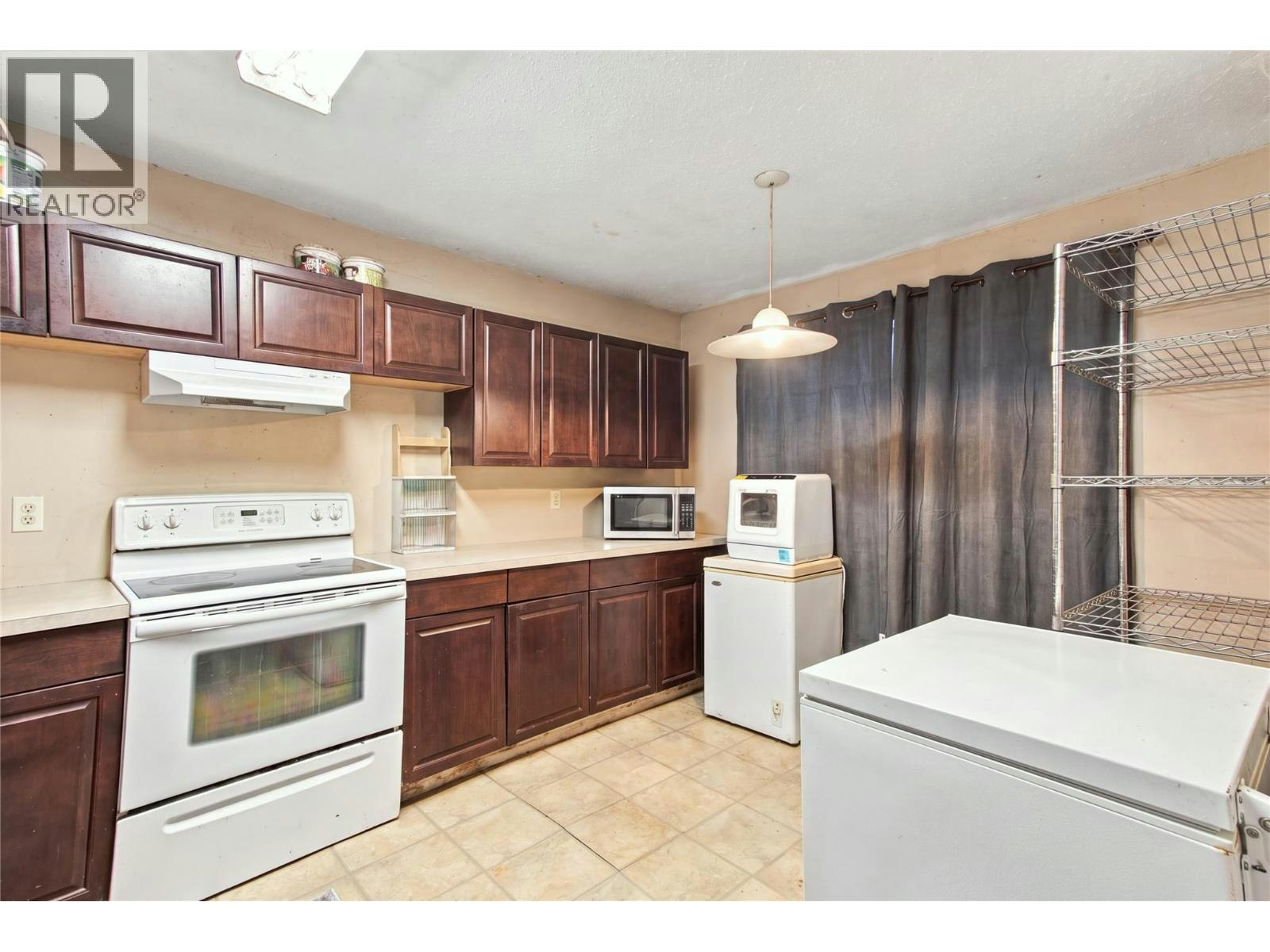 19-1697 Greenfield Avenue, Kamloops, BC, V2B 4N5 - 9
