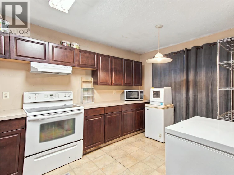 19-1697 Greenfield Avenue, Kamloops, BC, V2B 4N5 - 9