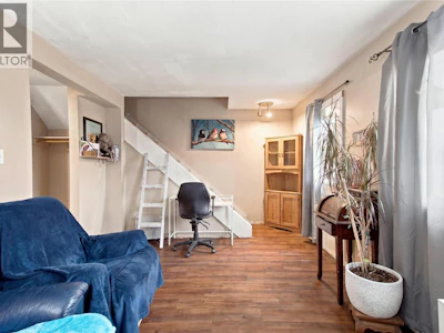 19-1697 Greenfield Avenue - 3