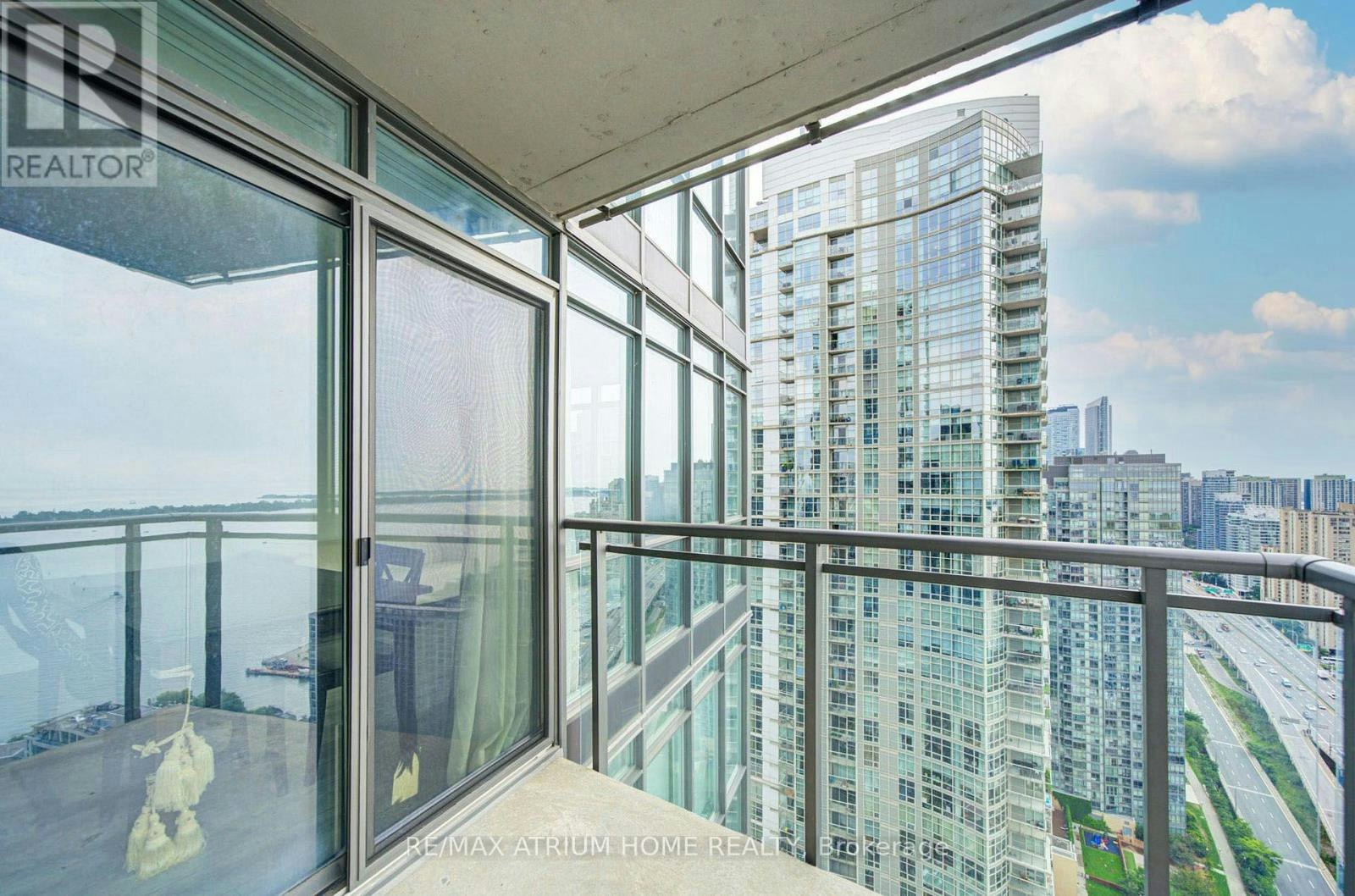 4510-11 Brunel Court, Toronto, ON, M5V 3Y3 - 39