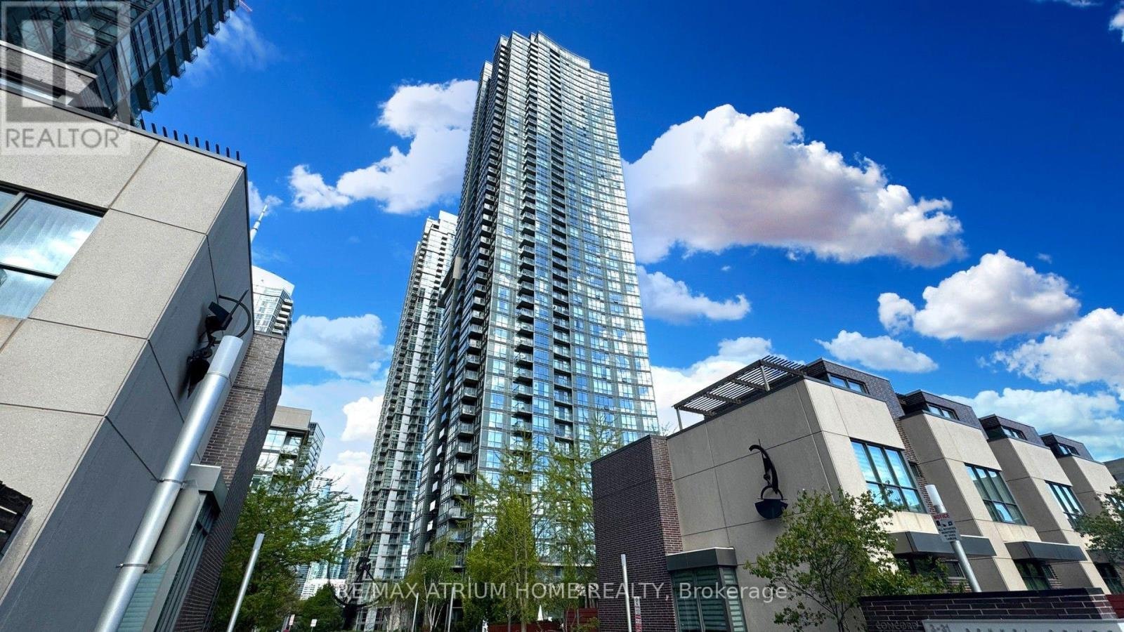 4510-11 Brunel Court, Toronto, ON, M5V 3Y3