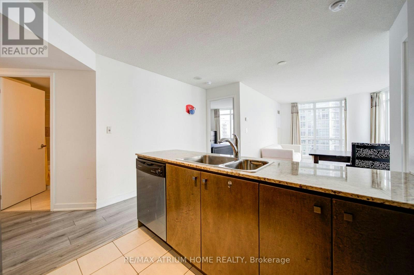 4510-11 Brunel Court, Toronto, ON, M5V 3Y3 - 13