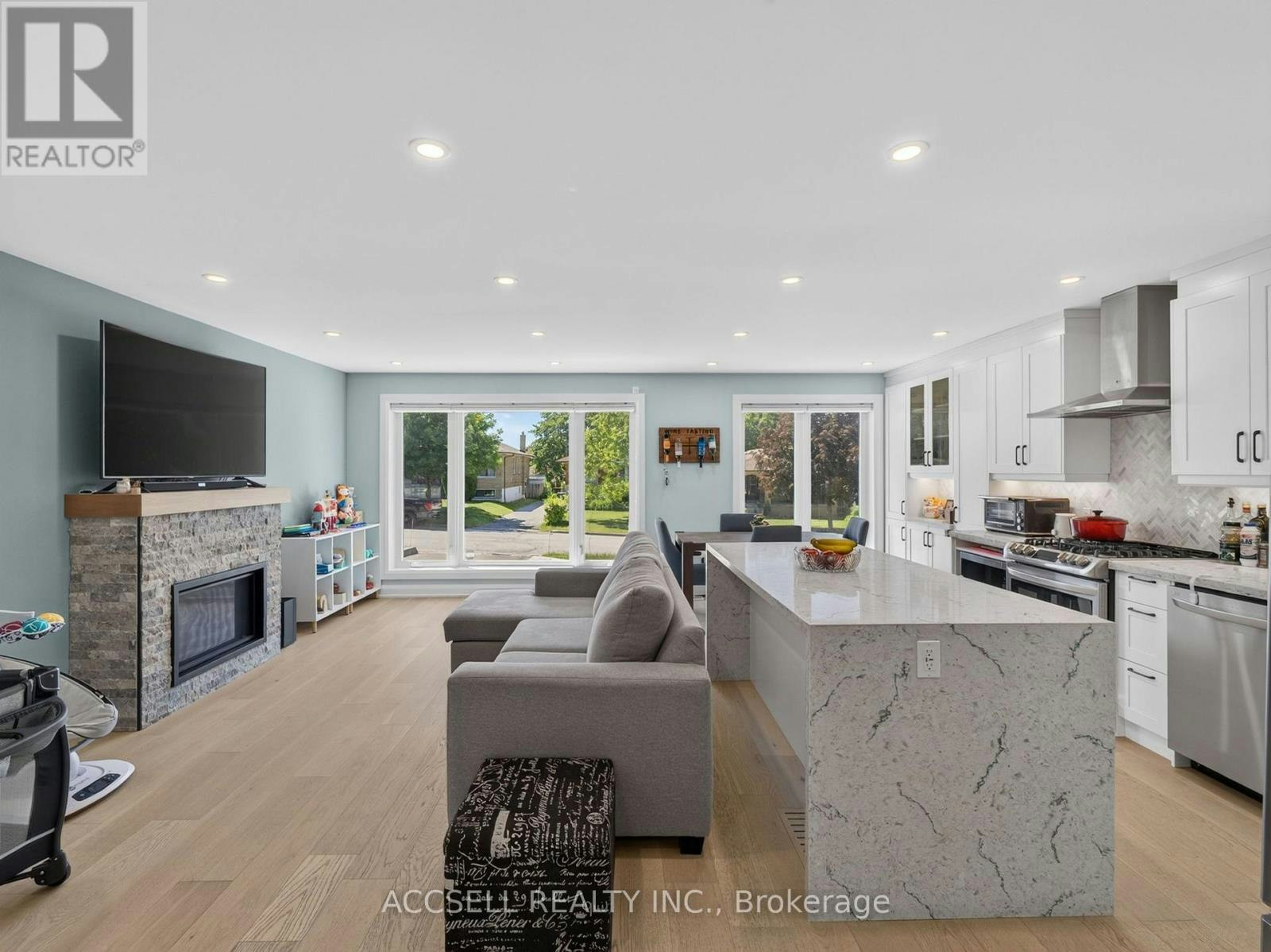 10 Sylla Avenue, Toronto, ON, M1R 4W7 - 4