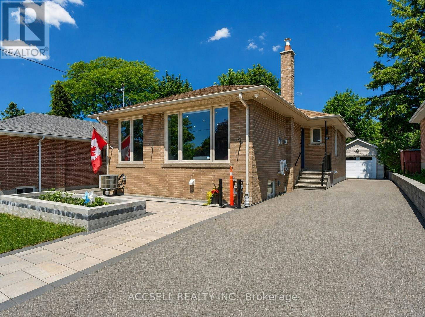 10 Sylla Avenue, Toronto, ON, M1R 4W7