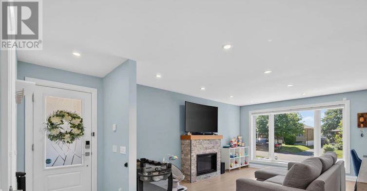 10 Sylla Avenue, Toronto, ON, M1R 4W7 - 3