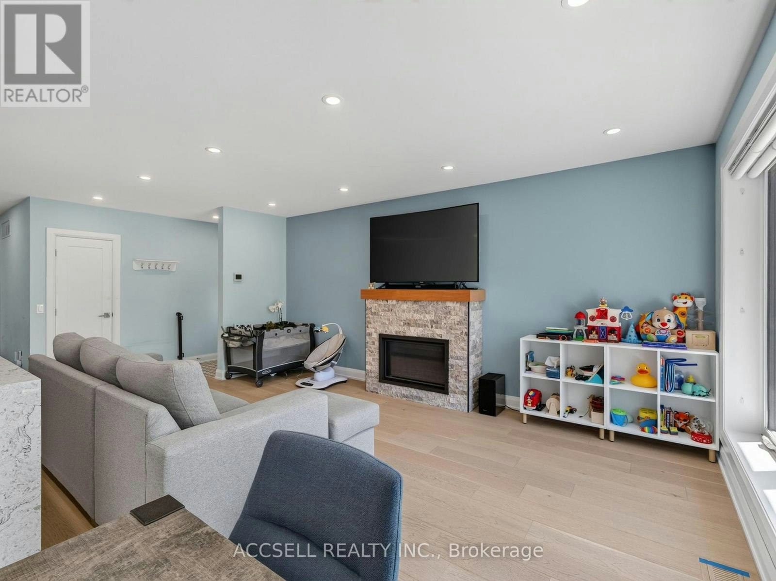 10 Sylla Avenue, Toronto, ON, M1R 4W7 - 15