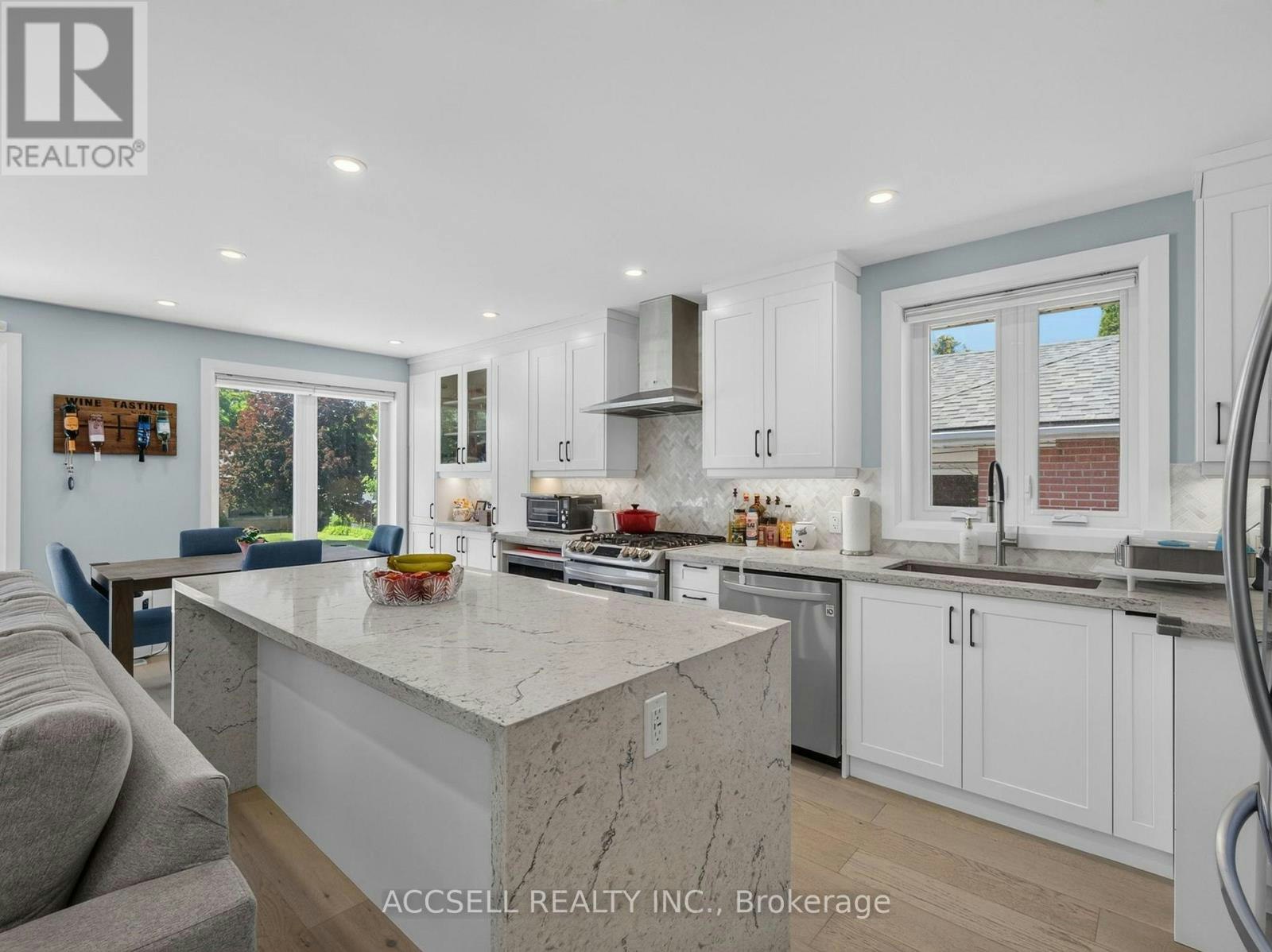 10 Sylla Avenue, Toronto, ON, M1R 4W7 - 9
