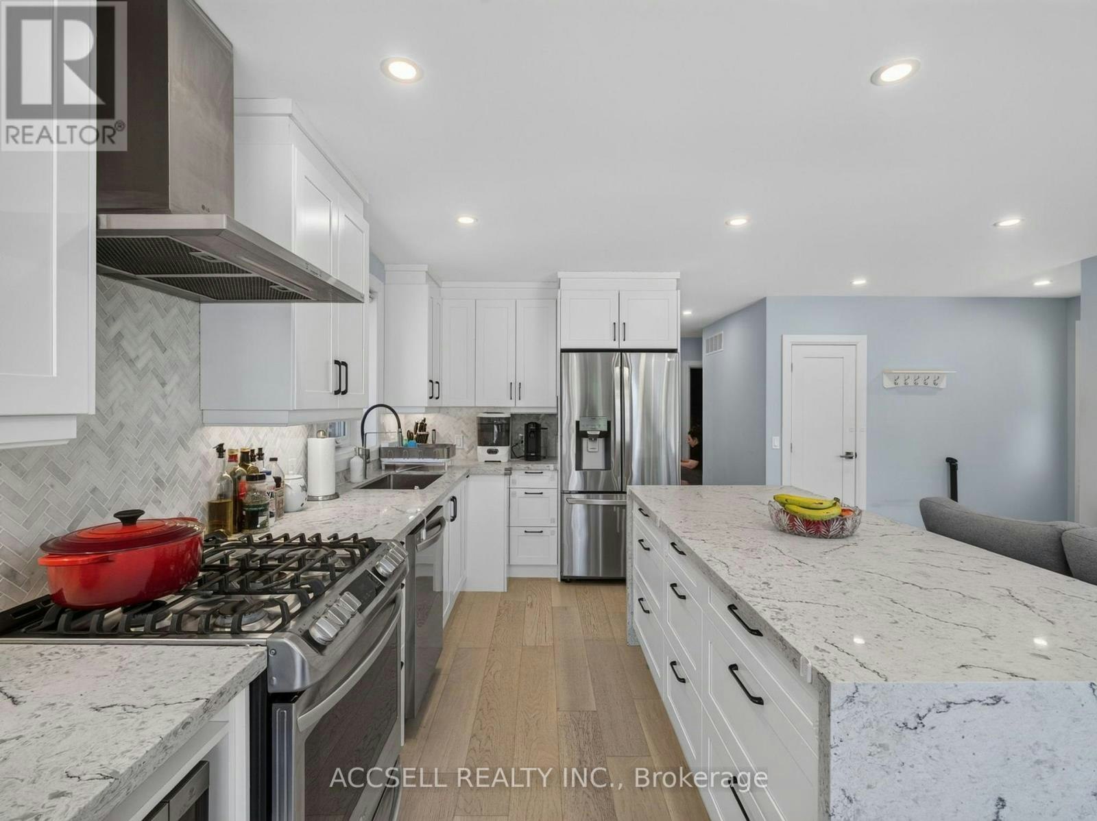 10 Sylla Avenue, Toronto, ON, M1R 4W7 - 12