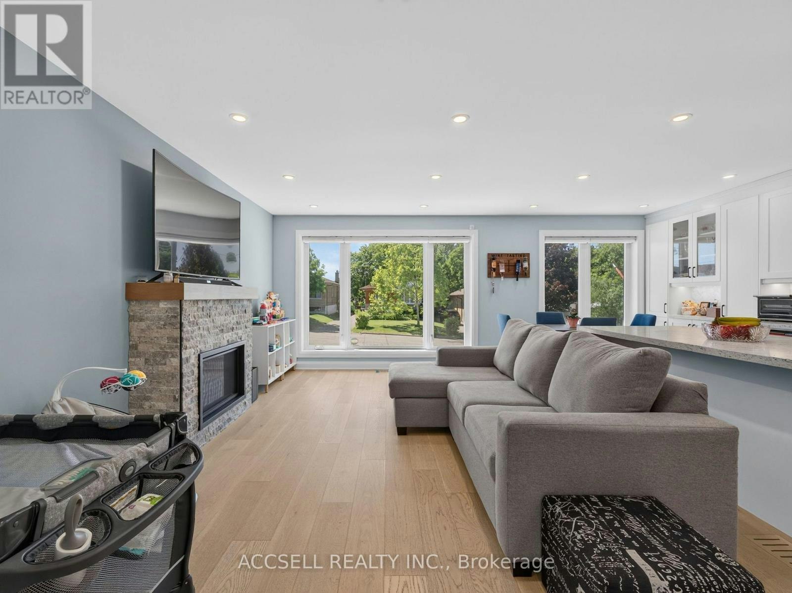 10 Sylla Avenue, Toronto, ON, M1R 4W7 - 5